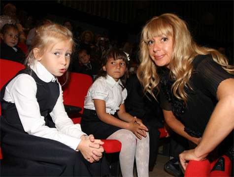 Алена Апина с дочерью Ксюшей. Фото: Лилия Шарловская.