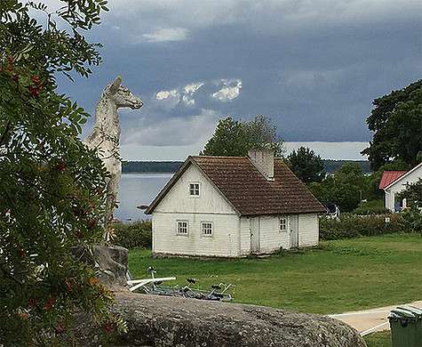Некоторые поклонники Виторгана не поверили, что в таком сказочном домике может кто-то жить. Фото: Instagram.com/mvitorgan.