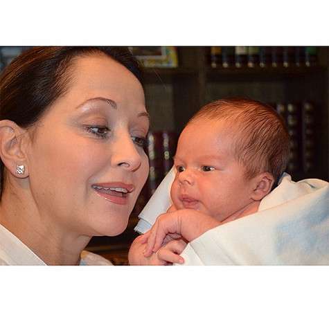 Ольга Кабо с новорожденным сыном. Фото: Instagram.com/kabo_olga.