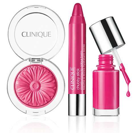Цвет фуксии играет первую скрипку в коллекции Now In Bloom от Clinique. Фото: материалы пресс-служб.