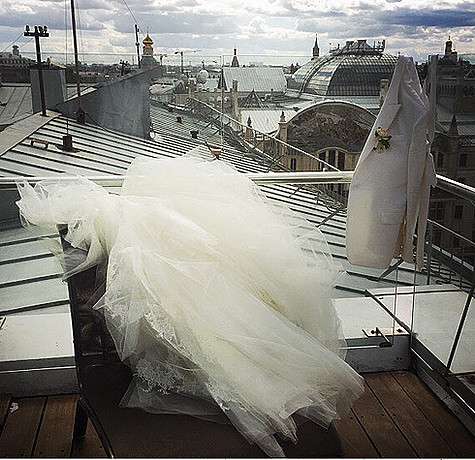 Этот трогательный снимок невеста подписала кратко: «Утро». Фото: Instagram.com.