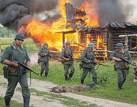 Роли фашистов в фильме исполняли немецкие актеры Бенджамин Шпилер и Штефан Велке. Фото: материалы пресс-служб.