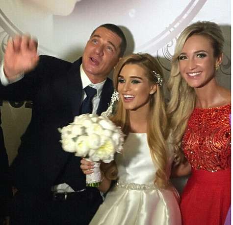 “Моя дорогая @borodylia, какие же вы красивые и счастливые! дай Бог вам пронести вашу любовь через всю жизнь», - написала Бузова в инстаграме. Фото: социальные сети