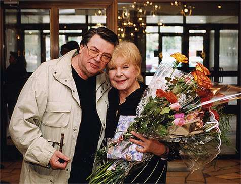 Ольга Аросева была рада, что Александра Ширвиндта назначили худруком Театра сатиры. "Ширвиндт и сам не разрушит, и костьми ляжет, но и другому не даст", - была уверена актриса. Фото: Театр сатиры. Ольга Аросева была рада, что Александра Ширвиндта назначили худруком Театра сатиры. Ширвиндт и сам не разрушит, и костьми ляжет, но и другому не даст, - была уверена актриса. Фото: Театр сатиры.