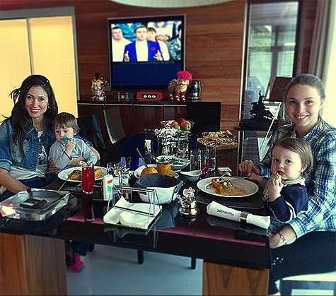 Полина Диброва пожаловалась на то, что муж курит. Фото: Instagram.com/polinadibrova.