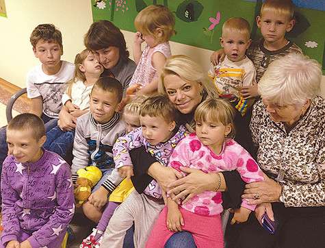 Мы были в детских лагерях «Бардагон», «Колосок», «Василек», куда привезли детей из затопленных домов. Фото: личный архив Яны Поплавской.