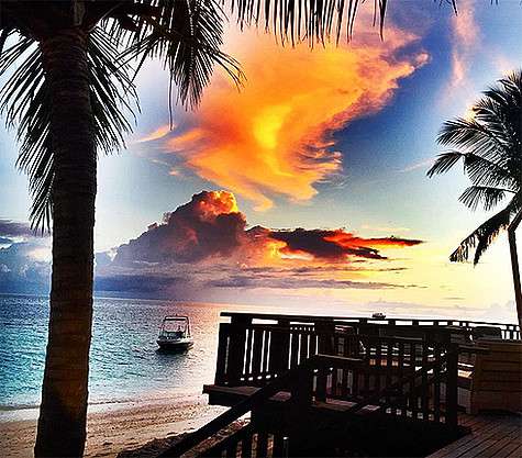 «Шикарные мальдивские закаты!» - подписала этот снимок Чехова. Фото: Instagram.com/achekhova.