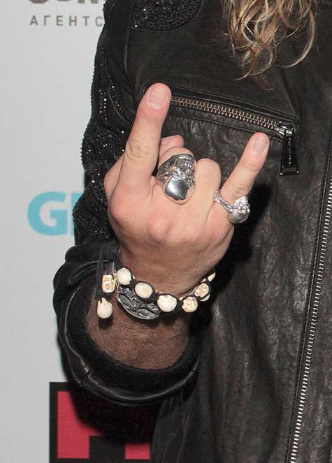 Кольцо в виде черепа Романа Архипова. Фото: Лилия Шарловская.