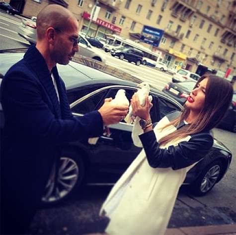 Кэти ТОпурия и Лев Гейхман. Фото: Instagram.com.