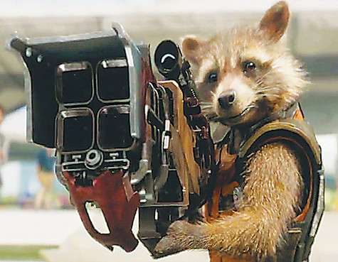 Авторы фильма называют енота Ракету сердцем команды стражей Галактики, даже несмотря на то, что он угрюм, некрасив и скуден на эмоции. А озвучивший его Брэдли Купер считает Ракету крутым. Кадр из фильма «Стражи Галактики».