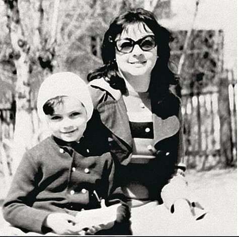 Маленький Филипп со своей мамой. Фото: социальные сети