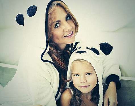 Старшая дочь Макsим Александра очень ждет свою маленькую сестренку. Фото: Twitter.com/@maksimofficial.