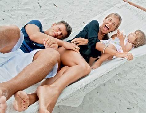 2008 год. Андрей и Юля с маленькой дочкой на отдыхе. Аршавин почти никогда не расстается с семьей. Фото: личный архив Андрея Аршавина.