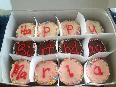 "Празднование моего дня рождения официально началось", - так подписала этот снимок в микроблоге Шарапова.