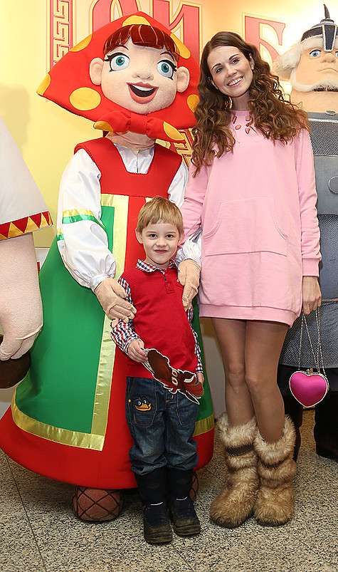 Наталья Лесниковская с сыном Егором.