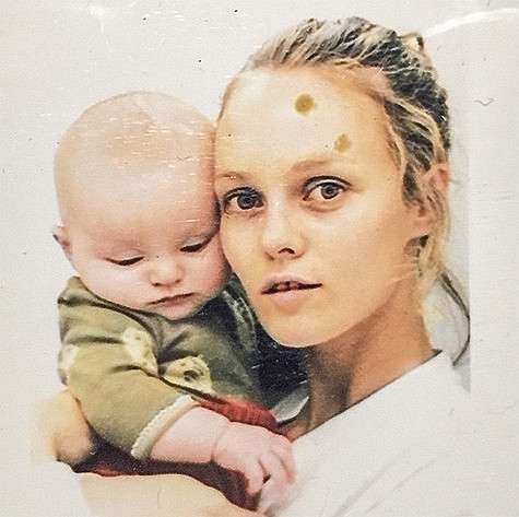 Ванесса Паради с малышкой Лили-Роуз. Фото: Instagram.com/lilyrose_depp.