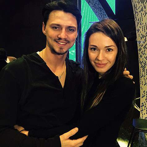 Вместе с хореографом Денисом Тагинцевым Агния принимала участие в проекте Танцы со звездами. Теперь, по слухам, Дениса и Агнию можно видеть вместе в нерабочей обстановке. Фото: социальные сети