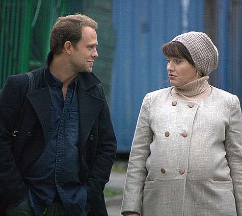 Справиться со всеми трудностями героине Оболдиной помогает ее напарник Макс Марецкий, которого сыграл Кирилл Плетнев. Фото: материалы пресс-служб.