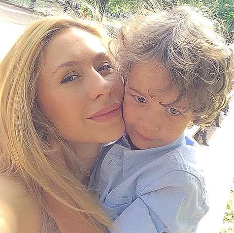 Анастасия Гребенкина с сыном. Фото: Instagram.com/anastasiagrebenkina.