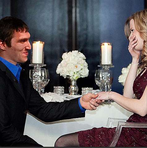 Предложение руки и сердца Александр Овечкин сделал своей возлюбленной в новогоднюю ночь. Фото: Instagram.com. Предложение руки и сердца Александр Овечкин сделал своей возлюбленной в новогоднюю ночь. Фото: Instagram.com.