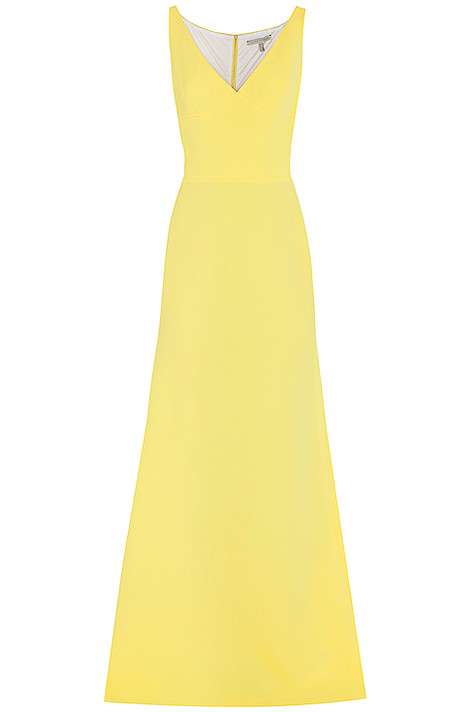 Платье от VICTORIA BECKHAM. Фото: материалы пресс-служб.