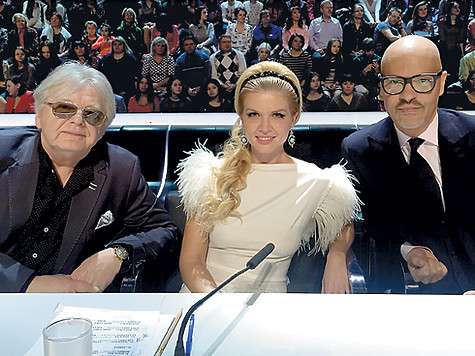 У Елены Самодановой появилась репутация самого строгого члена жюри танцевального шоу. Ее коллеги Юрий Антонов и Федор Бондарчук иногда более лояльны к участникам. Фото: материалы пресс-служб.