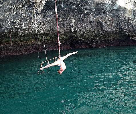 Шпагат, который Волочкова продемонстрировала в Таиланде. Фото: Instagram.com/volochkova_art.