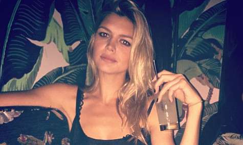 Келли уже была представлена маме Лео, что говорит о многом. Фото: социальные сети. Келли уже была представлена маме Лео, что говорит о многом. Фото: социальные сети.