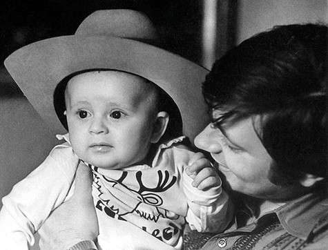 Вторая жена подарила Валентину Георгиевичу сына Ивана. Фото: личный архив. Вторая жена подарила Валентину Георгиевичу сына Ивана. Фото: личный архив.