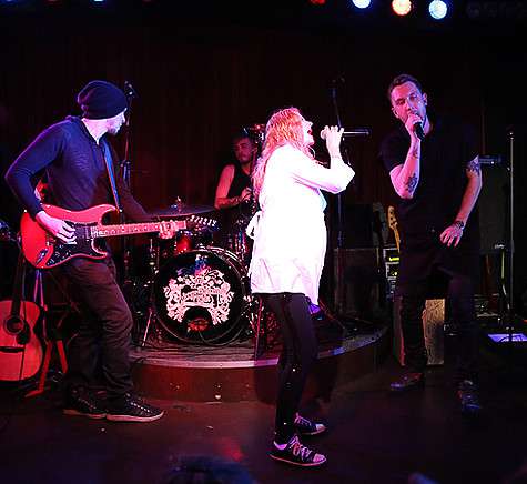 Лена Катина и T-Killah вместе выступили на первом сольном концерте рэпера.