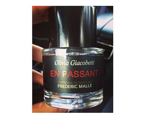 Любимые духи Тины Канделаки. Фото: Twitter.com.