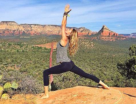 Жизель Бундхен давно увлекается йогой. Фото: Instagram.com.