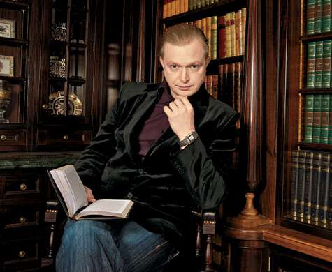 На вопросы читательниц отвечает Игорь Белый, ведущий пластический хирург клиники эстетической хирургии «Оттимо». На вопросы читательниц отвечает Игорь Белый, ведущий пластический хирург клиники эстетической хирургии «Оттимо».