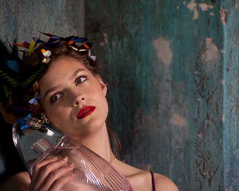 Лицом обольстительного аромата стала модель актриса и модель Амбер Андерсон. Фото: материалы пресс-служб.