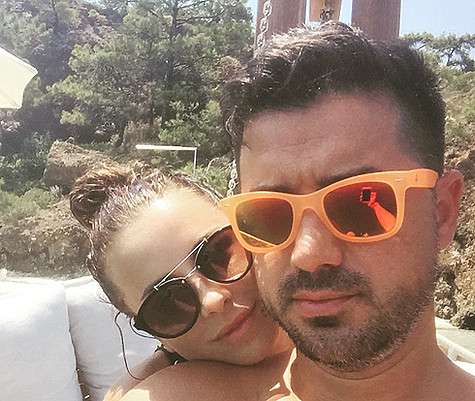 Артистка редко публикует семейные фотографии. Поэтому фанаты Лорак очень обрадовались снимкам с отдыха звездного семейства. Фото: Instagram.com/anilorak.