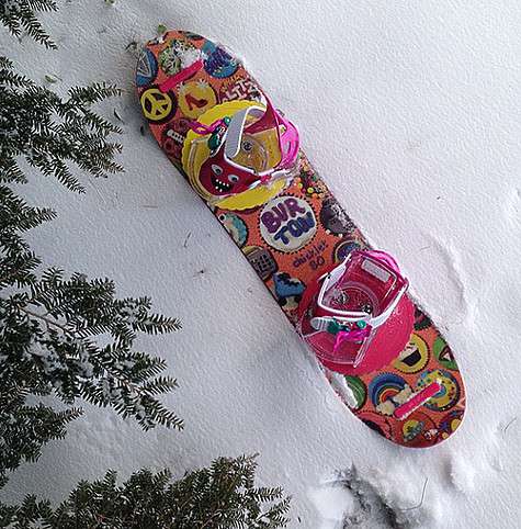 Вот такую красивую доску купили родители годовалой Музе. Фото: Instagram.com/olgashelest.