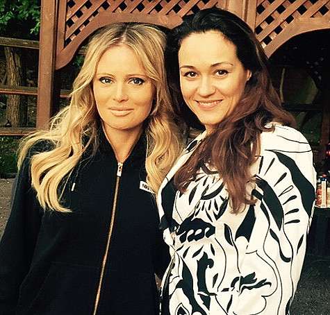 Дана и ее близкая подруга Залина, приехавшая поздравить Борисову с помолвкой. Фото: Instagram.com/danaborisova_official.