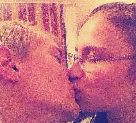 И друзья у сына знаменитости - вовсе не мажорные дети из столицы. Фото: Vk.com.