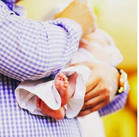 Семейный фотограф Анастасия Шувалова поделилась снимками с крестин сына артистов. Фото: социальные сети