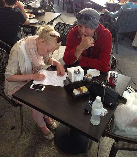 ...И помогли актеру написать письмо родителям его русской возлюбленной. Фото: материалы пресс-служб.