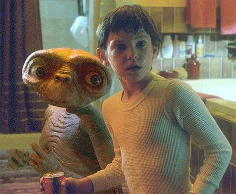 Генри Томас. Кадр из фильма «Инопланетянин». Генри Томас. Кадр из фильма «Инопланетянин».