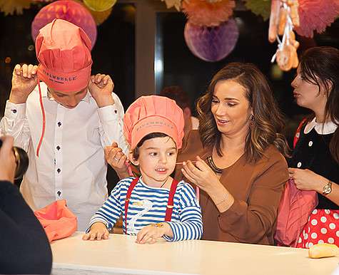 Анфиса Чехова с сыном Соломоном. Фото: материалы пресс-служб.