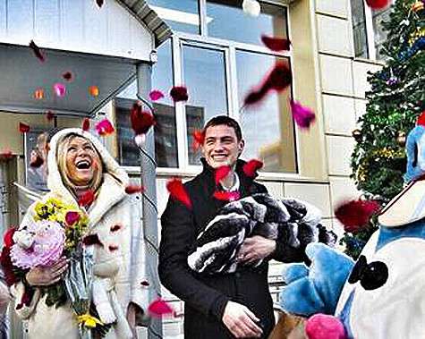 18 декабря Элина Камирен и Александр Задойнов впервые стали родителями. Фото: личный архив.