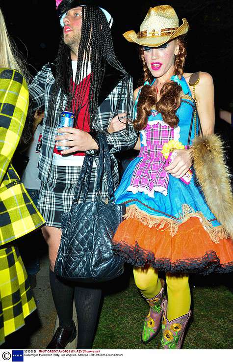 Гвен Стефани предпочла яркие краски. Фото: REX Shutterstock