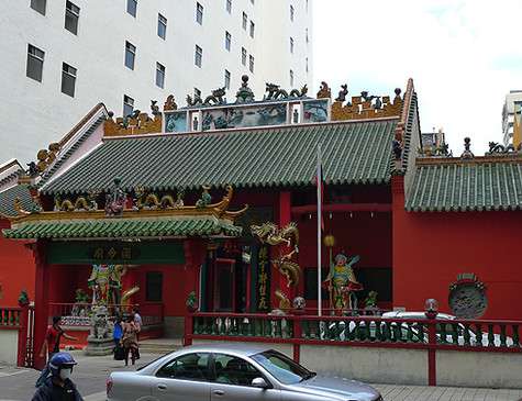 ...однако конституция страны гарантирует свободу вероисповедания...