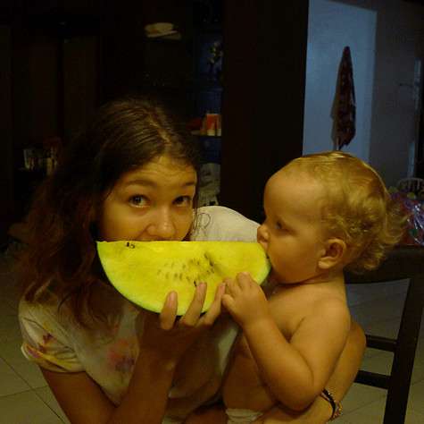 Желтые арбузы наши дети обожают.