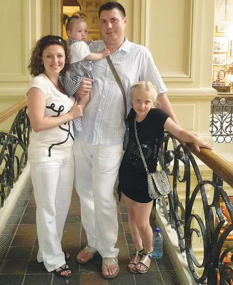 Родителей Лизы Чумаковой — маму Наталью и папу Павла — необычные способности дочери не пугают. Как выясняется, мама девочки и сама иногда видит вещие сны, поэтому открывшийся в Лизе дар для нее не стал удивительным. Кто знает, может быть, скоро родителей 