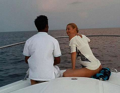 Из-за этой фотографии, на которой видна попа Волочковой, разгорелся нешуточный скандал. Фото: Instagram.com/volochkova_art. Из-за этой фотографии, на которой видна попа Волочковой, разгорелся нешуточный скандал. Фото: Instagram.com/volochkova_art.