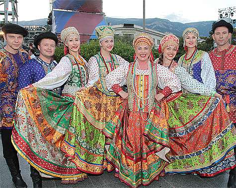 Ансамбль Бабкиной «Русская песня» тоже отмечает юбилей – сорок лет.