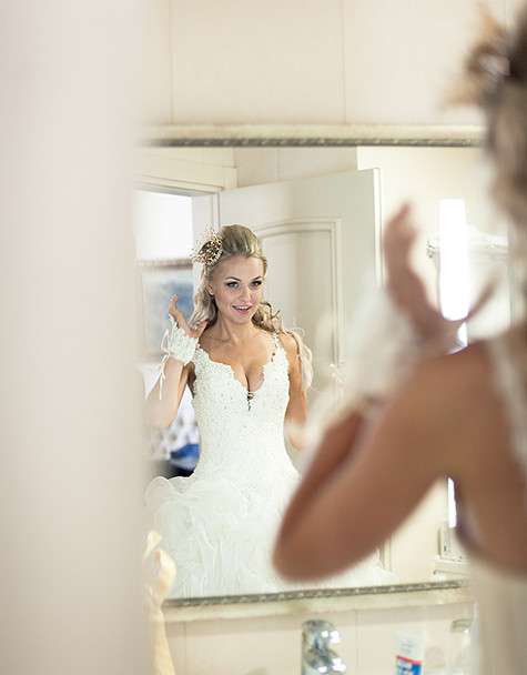 Анна Городжая теперь сама регистрирует браки влюбленных. Фото: материалы пресс-служб. Анна Городжая теперь сама регистрирует браки влюбленных. Фото: материалы пресс-служб.